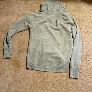 Fleece pullover